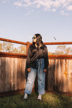 Load image into Gallery viewer, Satin Saddles Top